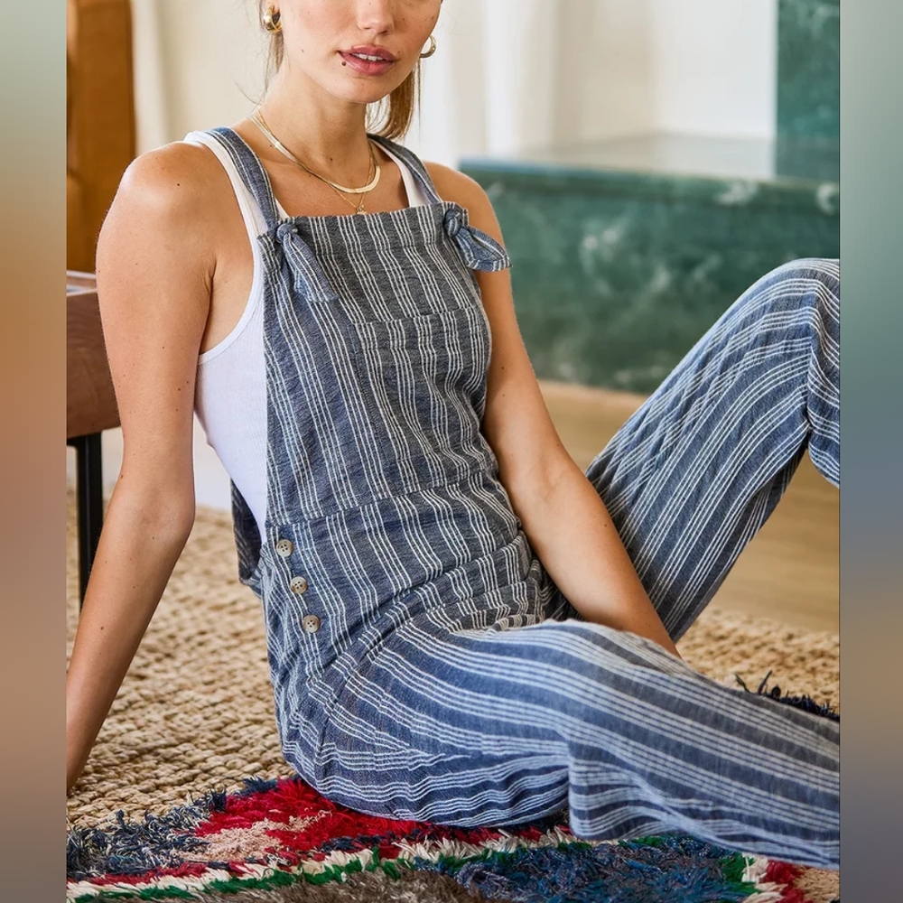 Lulu's NWT Woven Striped Navy Overalls XL